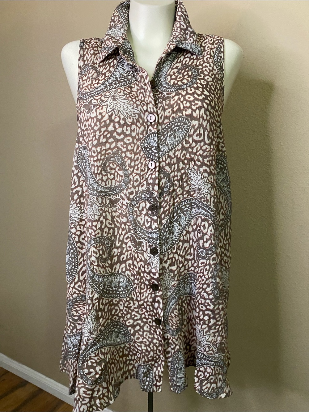 Unique Spectrum paisley Printed Button-Up tunic flowy boho top L💕